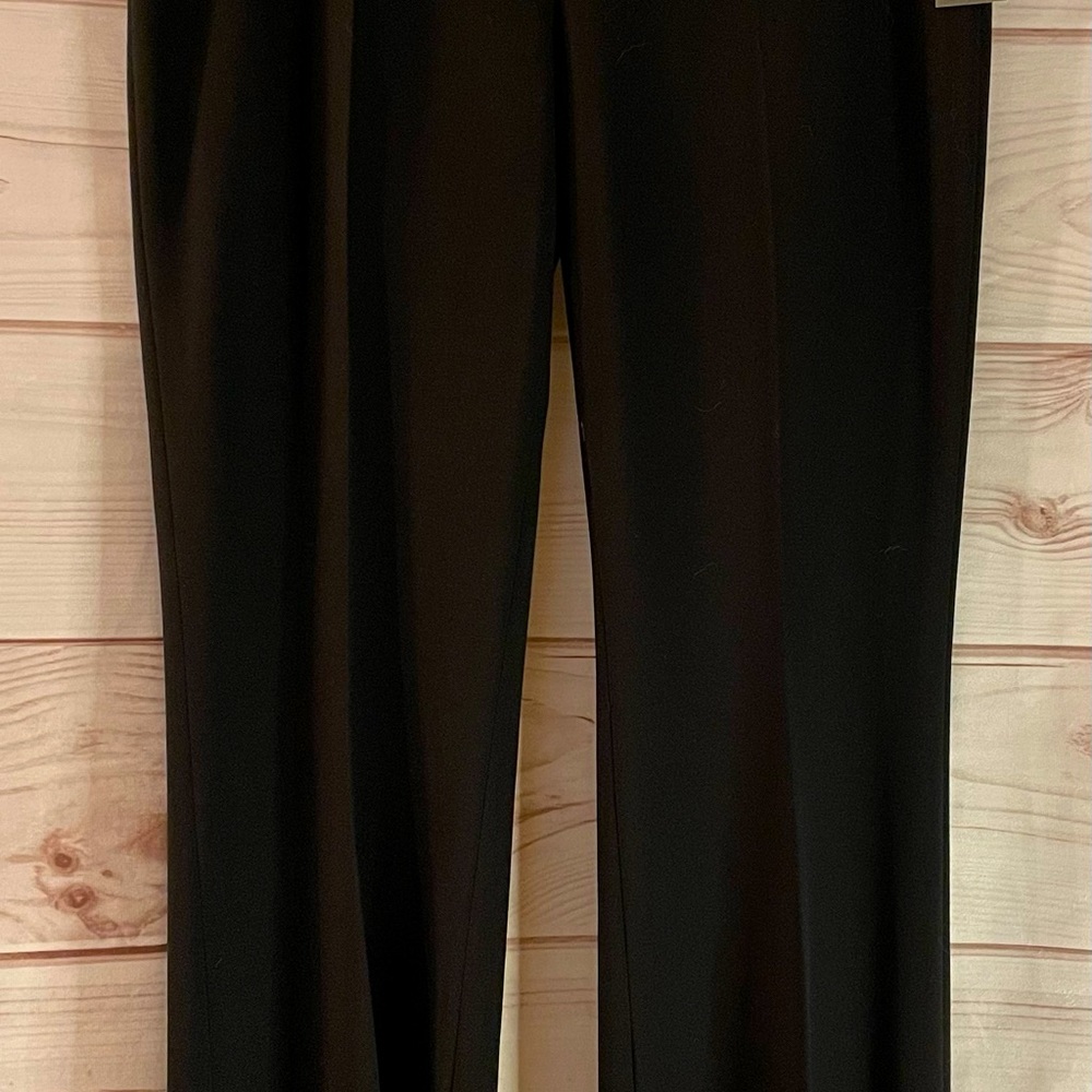These lovely pants by Nine West are brand new with tags.